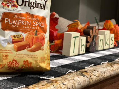 Worth-Its Pumpkin Spice Caramel Puffs Freeze-Dried Candy